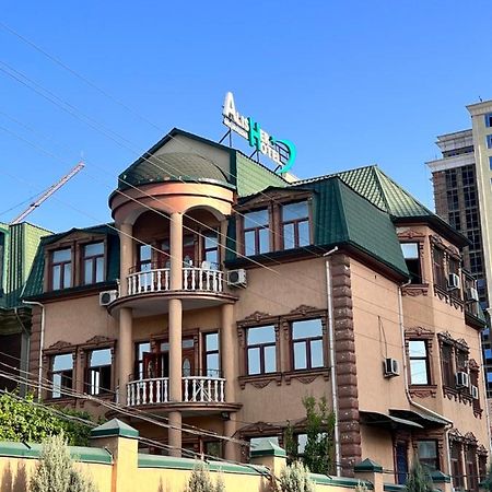 דושאנבה Alisher Hotel מראה חיצוני תמונה