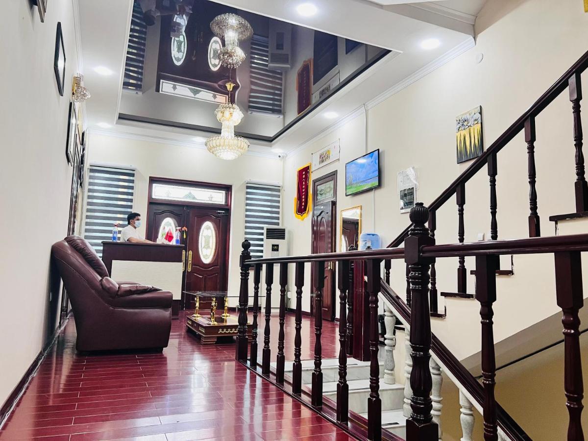 דושאנבה Alisher Hotel מראה חיצוני תמונה