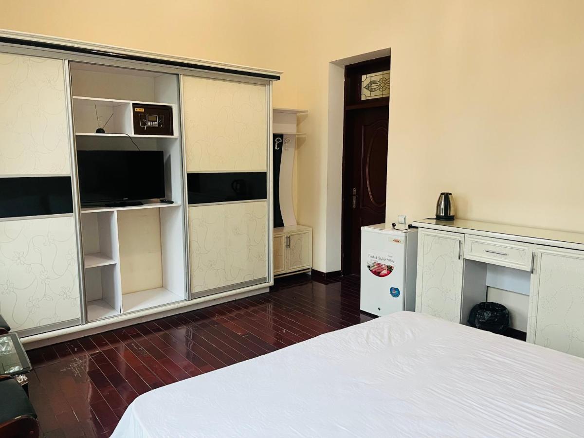 דושאנבה Alisher Hotel מראה חיצוני תמונה